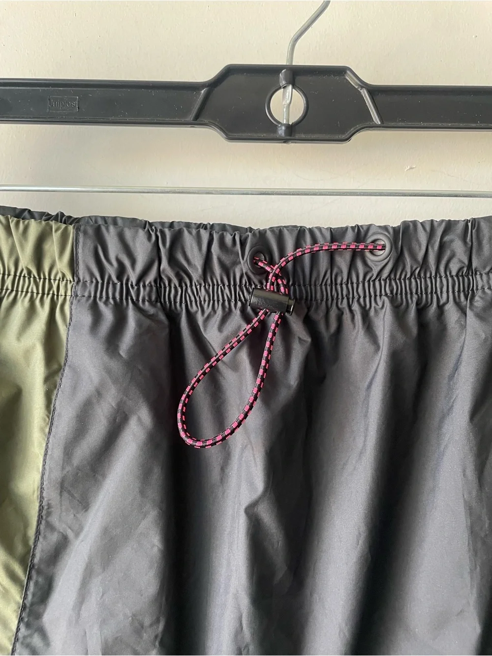 Nike Black & Olive Green Drawstring Athletic Skirt
